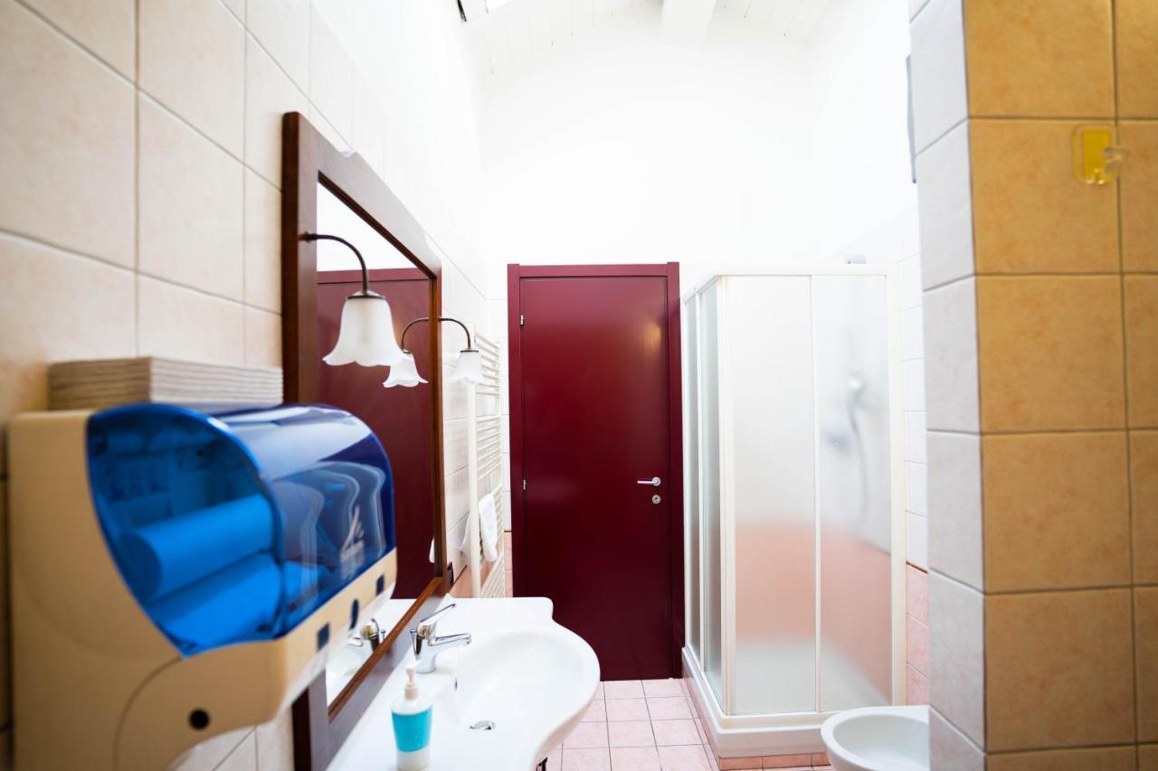 V12 Apartments - Vittoria 12 Новара Экстерьер фото